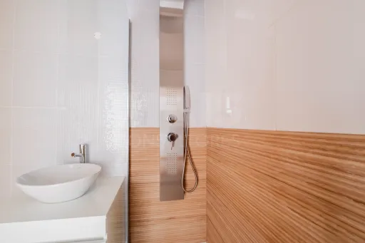 Apartamento T2 Semi-Novo | Terraço | Garagem | Bombarral
