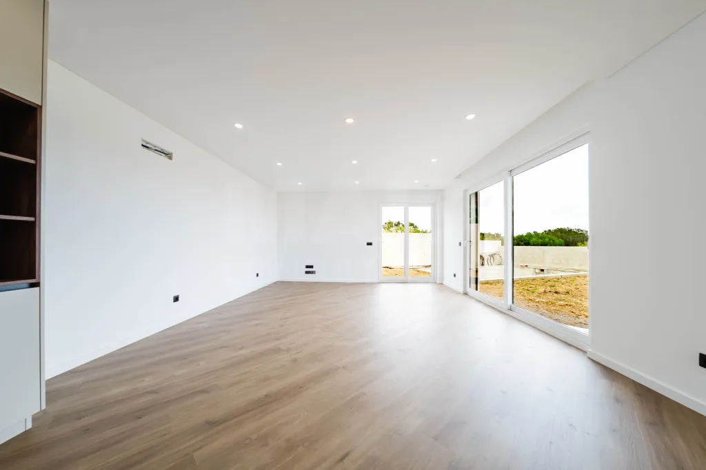Moradia V3  moderna com piscina, vista de campo e excelente localização  Matas – Lourinhã