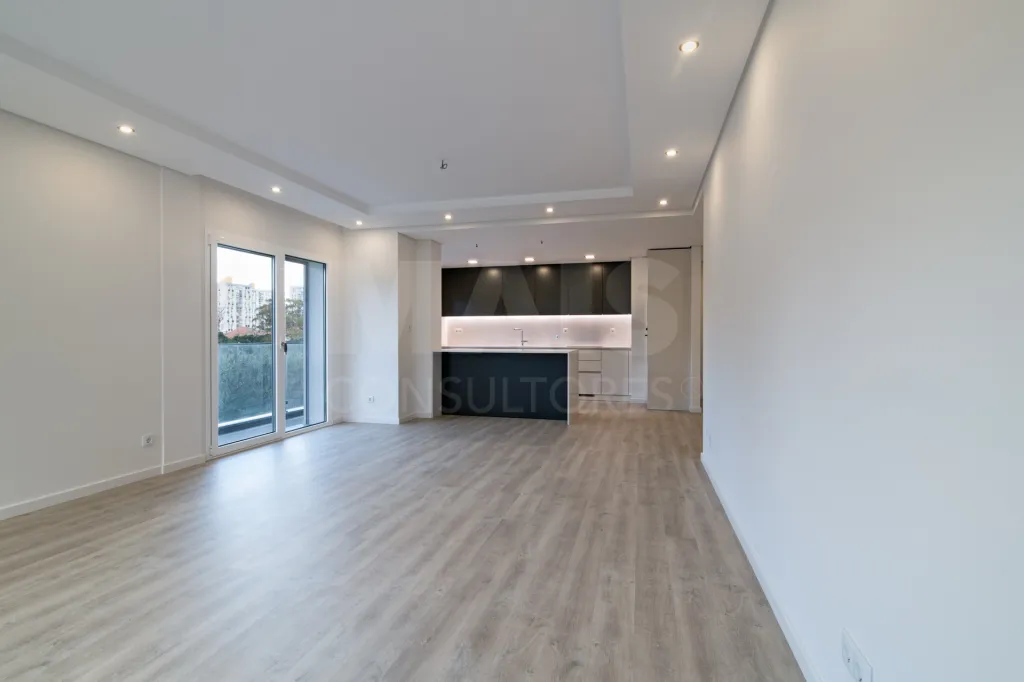 T2 Novo em Carcavelos