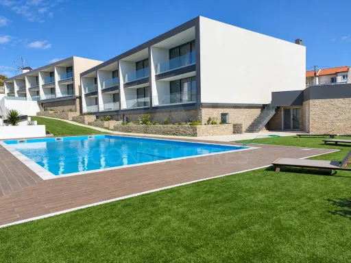 Villas Mar – Moradia V3  com piscina e vista mar  a 150 metros da Praia - Fração I