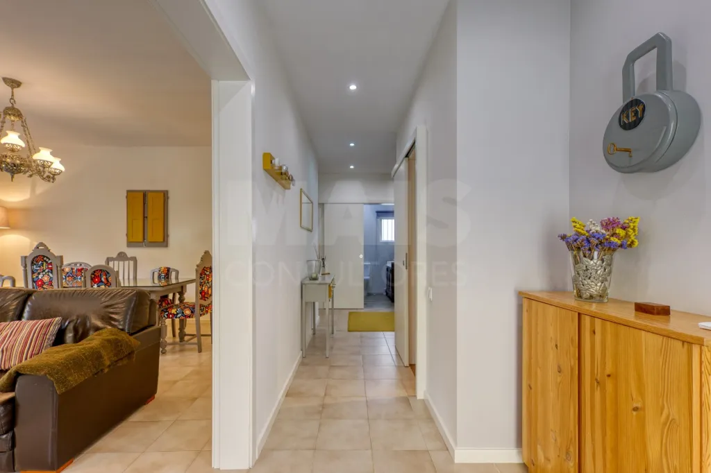 Moradia T3 Remodelada, Pronta a Habitar, com Ginásio, Anexo e Jardim