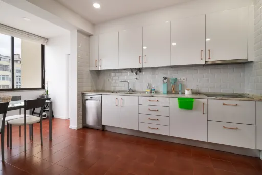 Apartamento T4 nas Torres do Restelo
