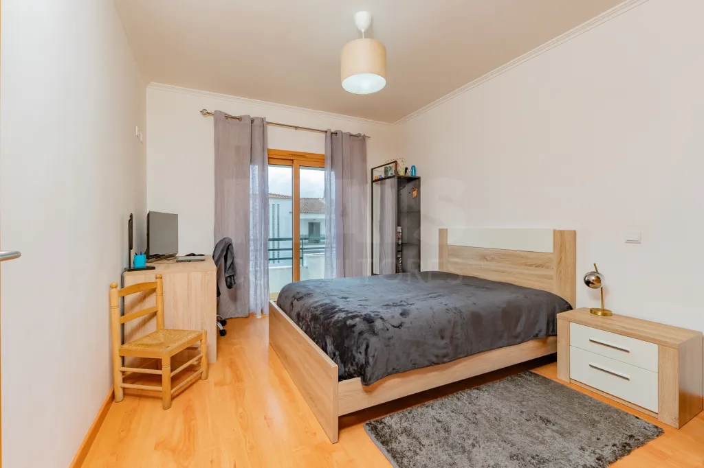 Apartamento T3 com 4 Varandas, Excelentes Áreas e Conforto Total – Praceta Tranquila, no Porto Alto em Samora Correia