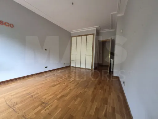 Exclusivo T2 em Condomínio Privado com Piscina