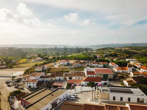Moradia Geminada T3, Totalmente Remodelada