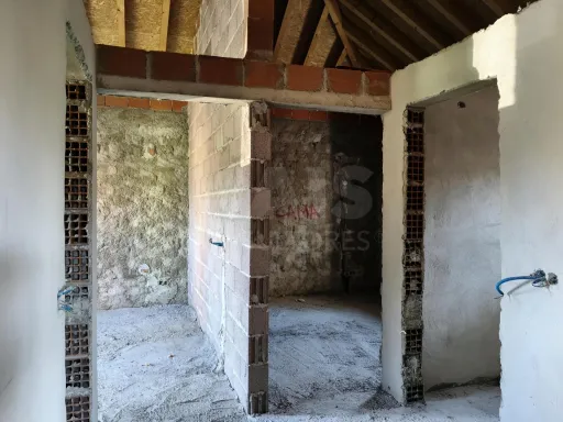Moradia T2+1 c/ Anexo & Armazém em Lote de 7.600m2