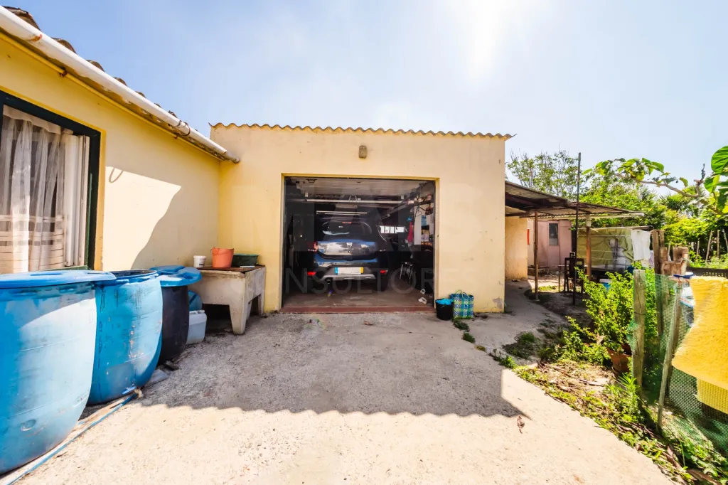 Moradia T2+2 com Terreno de quase 3000m2 Urbano