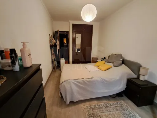 Apartamento T2+1 com elevador, parqueamento e arrecadação junto à Praça de Touros