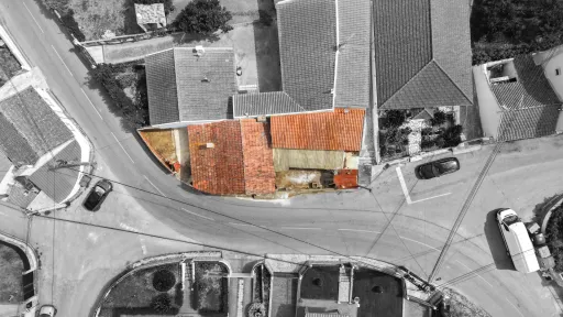 Moradia T1 para remodelar no Maxial | Torres Vedras 🏡