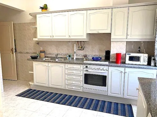 Apartamento T3 (originalmente T4) com 115 m² na Venteira – Amadora