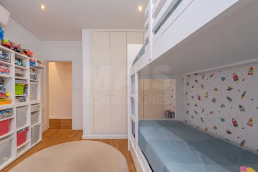A superb 5-bedroom apartment in Alverca do Ribatejo