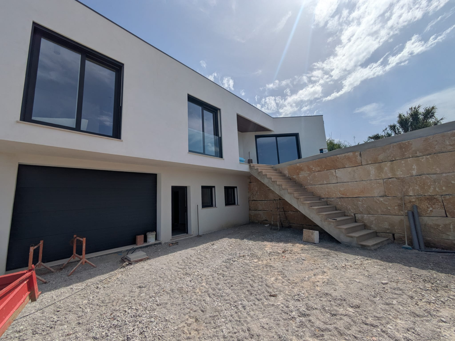 Moradia V3  moderna com piscina, vista de campo e excelente localização  Matas – Lourinhã
