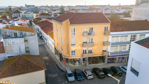 2 bedroom apartment in the center of Peniche