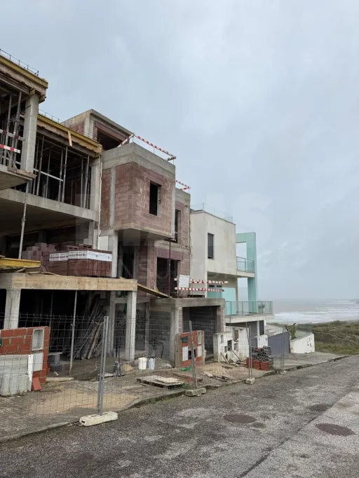 Moradia T3 em Construção com Vista Mar – Areia Branca, Lourinhã
