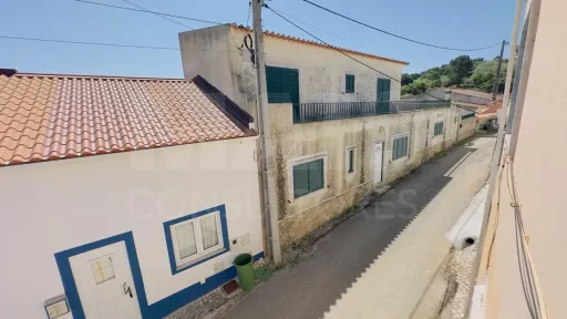 Moradia T5+1 Remodelada com Garagem, Anexo e Vista Panorâmica sobre o Campo -  Merendeiro - Lourinhã