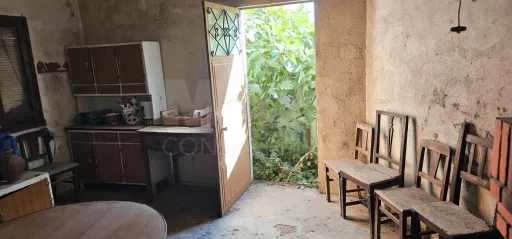 Moradia 2 Pisos centro Peroviseu c/ Terreno 500m2 e Garagem