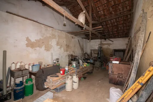 🏡 Cellar/Warehouse with 261 m² - Unique Opportunity in Aldeia Gavinha (Alenquer)