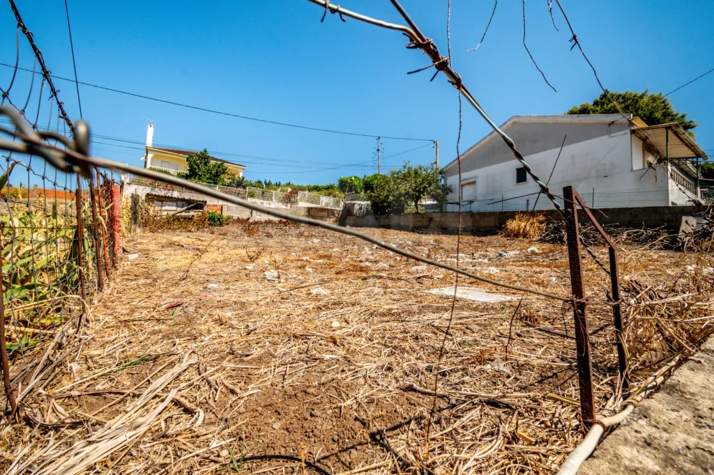 Lote com área de construção de 306m2