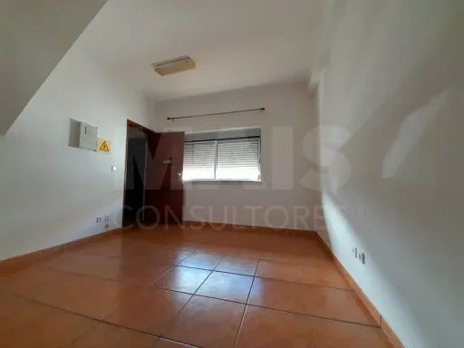 Moradia T3 Duplex com Terreno em Santiago do Cacém