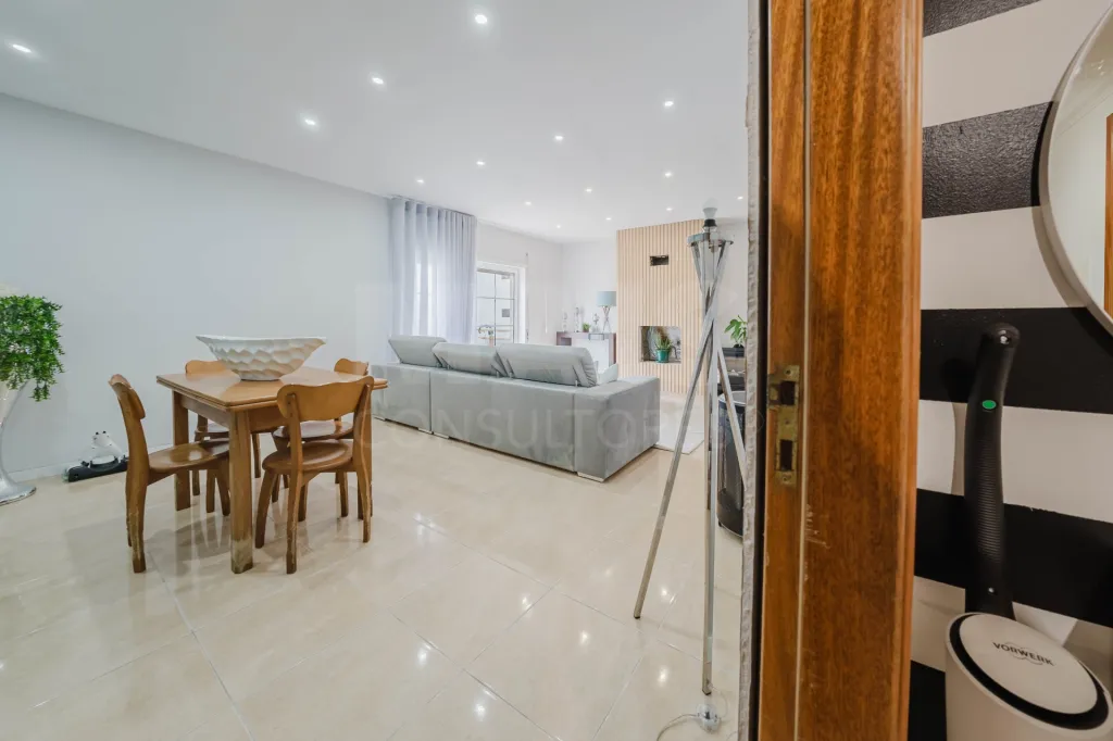 Apartamento T3 com Vista Mar na Praia do Norte