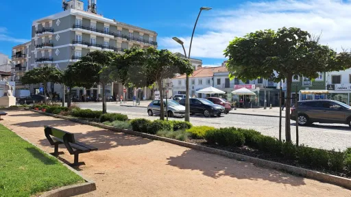 Prédio em Peniche | Investimento com rendimento e potencial de valorização