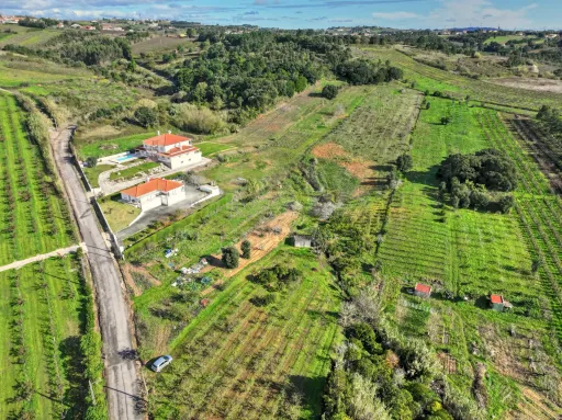 Terreno Rústico c/ Viabilidade de Construção