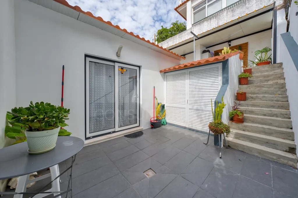 Moradia T3 renovada centro de Coruche