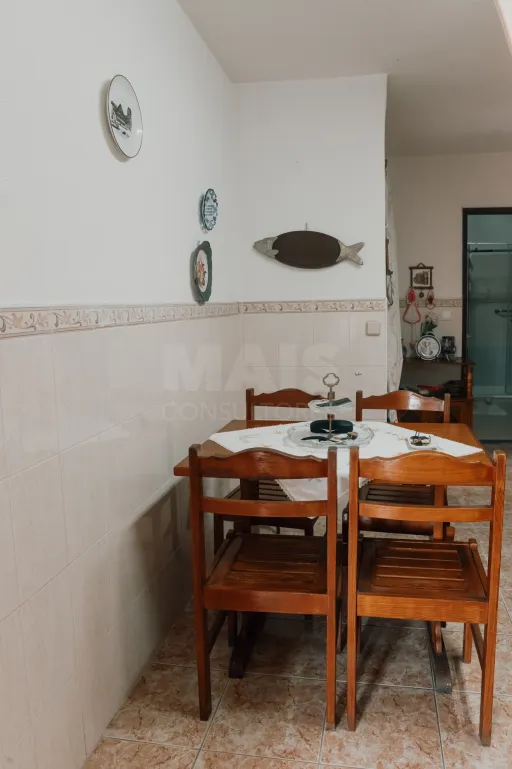 Moradia T3 com Anexo T1 e Garagem