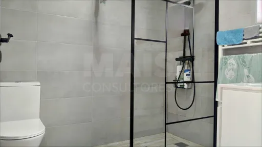MORADIA T3 Remodelada, Mobilada c/ Suite Master, Terraço, Garagem, Vista Serra, Perto das Praias!