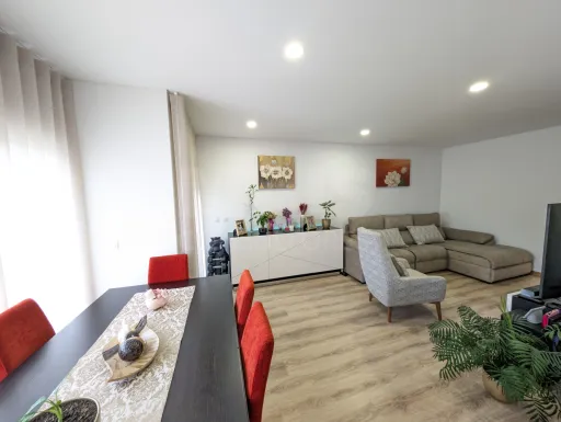 Arruda, 3 bedrooms with balconies, garage and storage room Quinta da Ponte e Costa