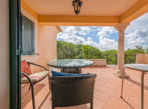 Quinta em Palmela com 2 moradias | 14 quartos| Piscina | 13.080 m2 de terreno | Serra da Arrábida