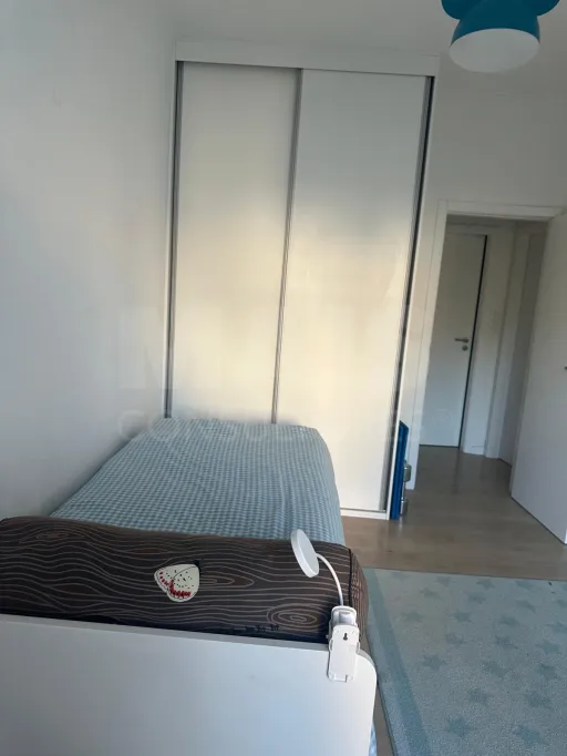 Apartamento T3 totalmente remodelado na Póvoa de Santa Iria com vista rio