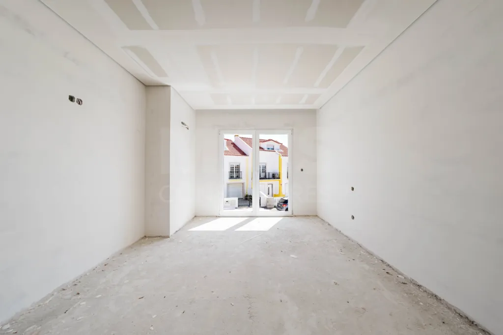 Moradia T4 Nova com Garagem e Classe Energética A+