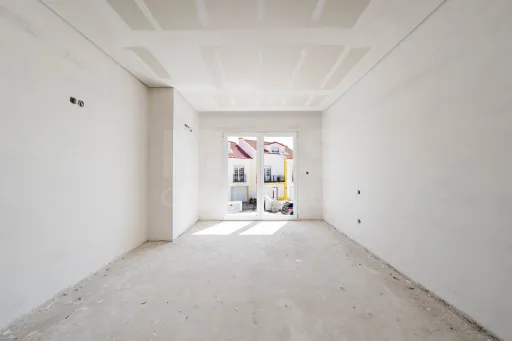 Moradia T4 com Garagem e Terraço