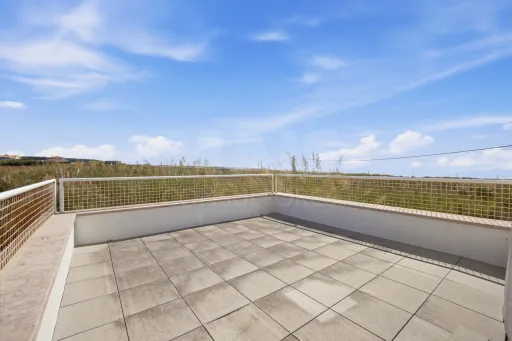 Moinho com 340m2 de terreno vista mar em São Bernardino