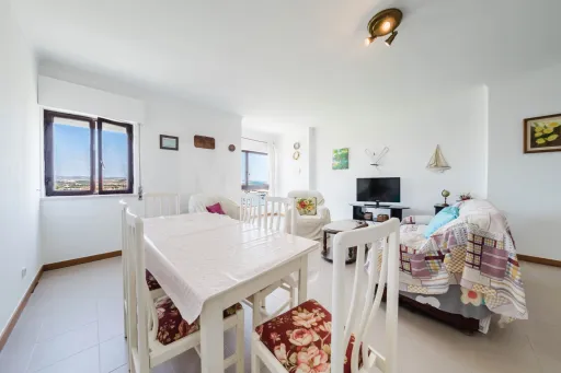 Vista Mar de Sonho | 160 m² 3-Bedroom Apartment with Garage in Peniche