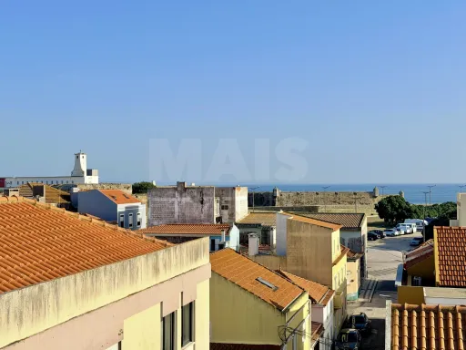 Apartamento T2 localizado em Peniche