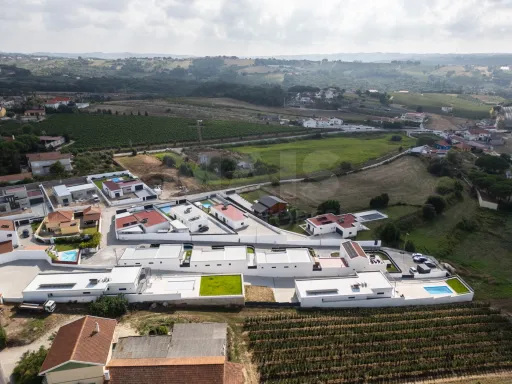Moradia T3 térrea de Arquitectura Contemporânea