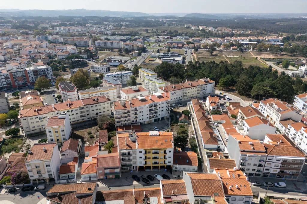 🏠 Loja para Transformação em Apartamento T3+1