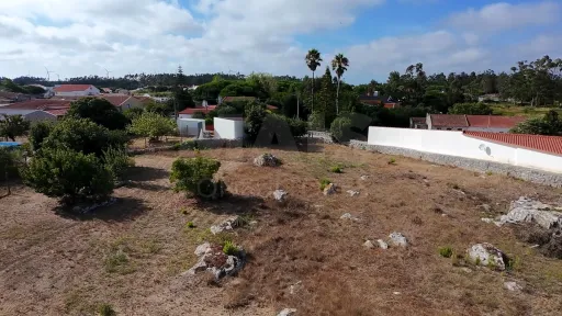 Terreno Urbano com 1980m2, Construção Moradia até 300m2
