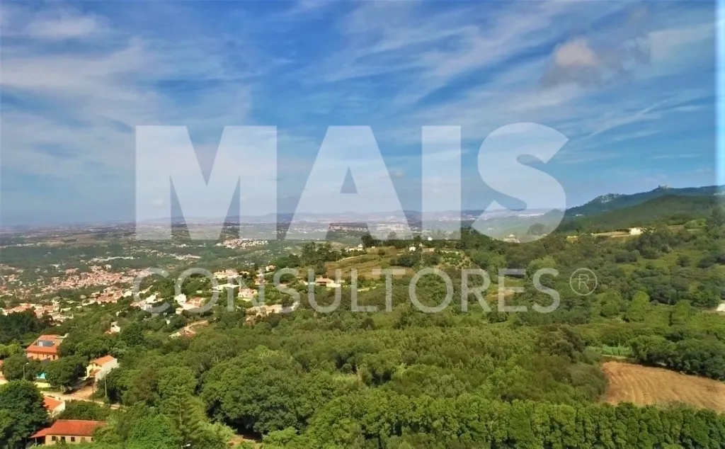 Terreno para Construção com 11640 M2 em Colares, Sintra