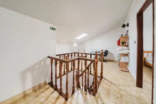 Apartamento T2 com Sótão e Varanda junto à Praia do Baleal