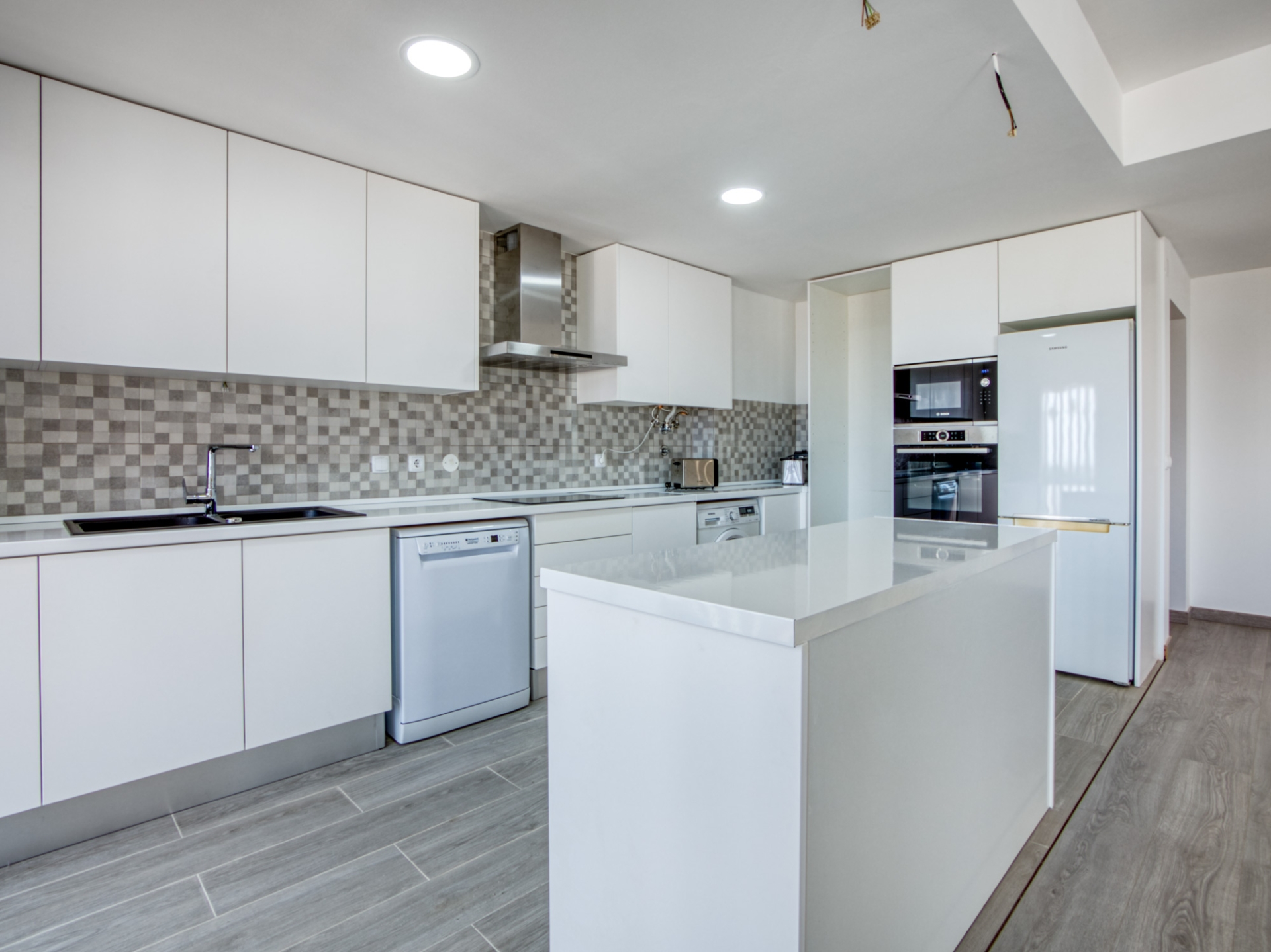 Fantástico apartamento T3 Remodelado com vista Rio no Sobralinho