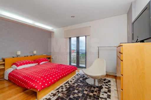 Moradia T3 com vista rio em Vila Franca de Xira