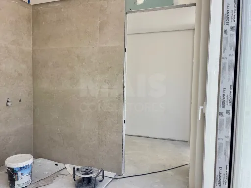 Moradia T3 em Ferrel com Piscina