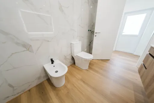 Moradia Geminada T3, Totalmente Remodelada