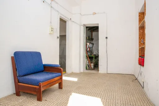 🏡 Moradia T4 com 247 m², 2 Garagens e Terreno | Canados, Alenquer