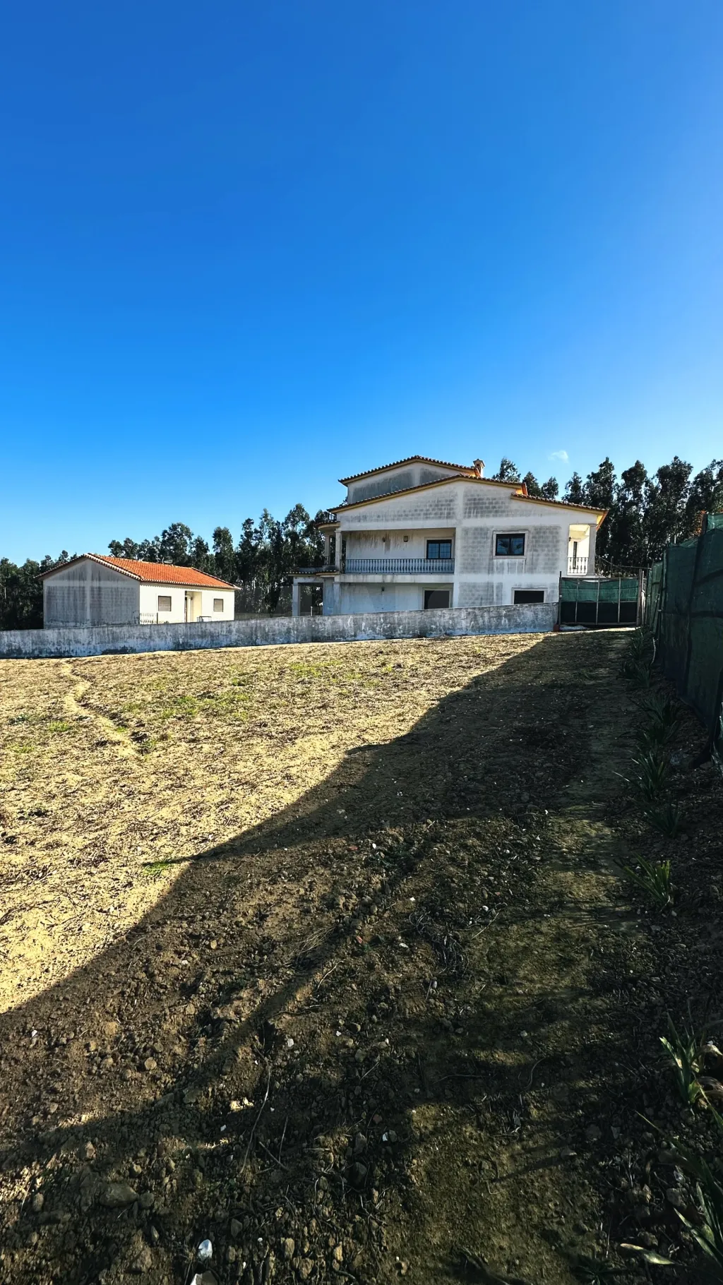Terreno com 6.042 m² | Potencial de Construção | Santa Bárbara, Lourinhã