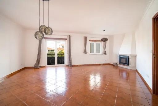 3 bedroom apartment in the center of Cadaval