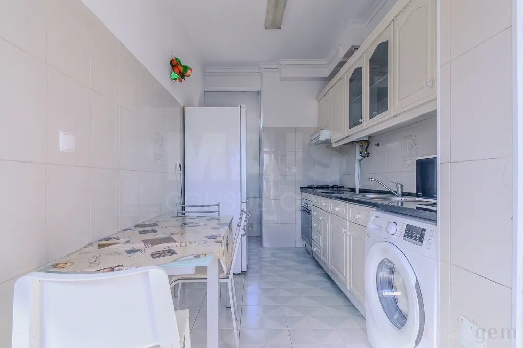 Apartamento T2 na Póvoa de Santo Adrião, Odivelas.